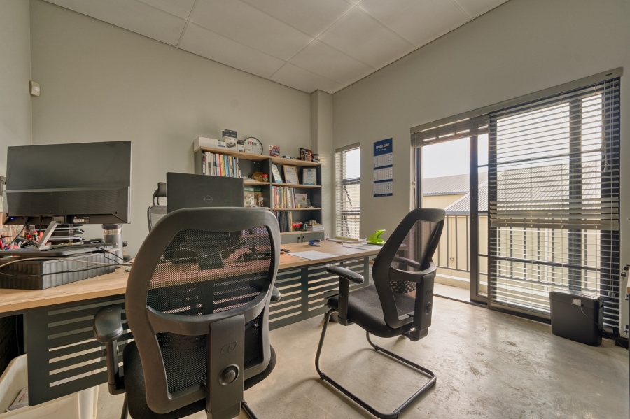 To Let commercial Property for Rent in De Zoete Inval Western Cape